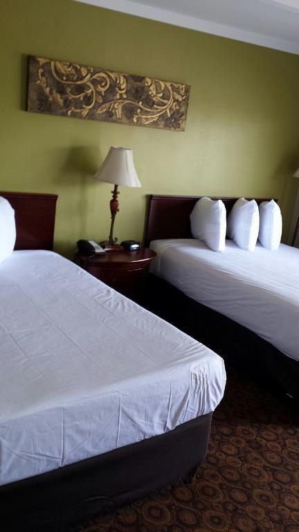 Kentucky Lake Inn Gilbertsville エクステリア 写真